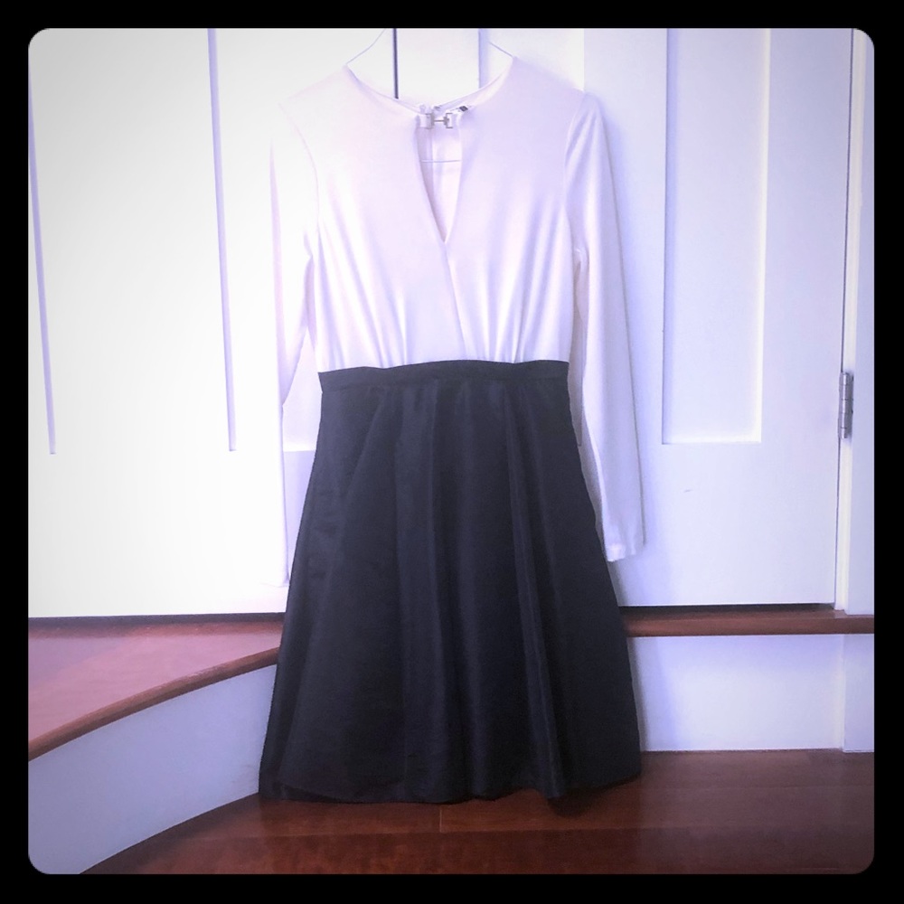 Halston Heritage cocktail dress. Size 4